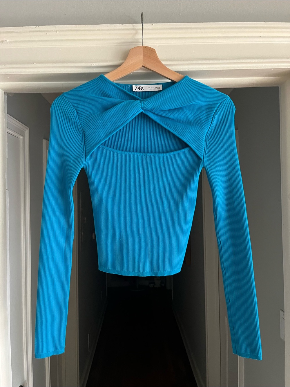 ZARA Turquoise Ribbed Long-Sleeve Twist Cutout Top